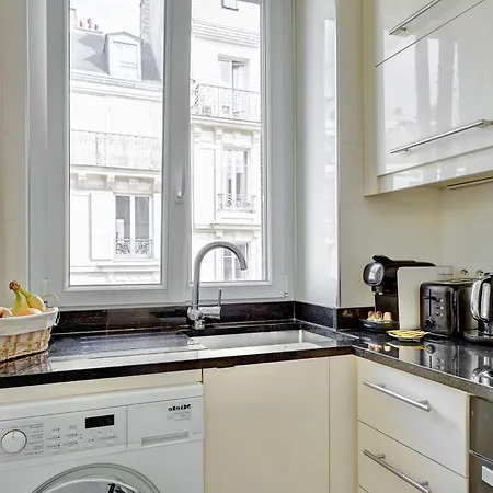 Charlie Cardinet - Opulence Au Coeur De Appartement *